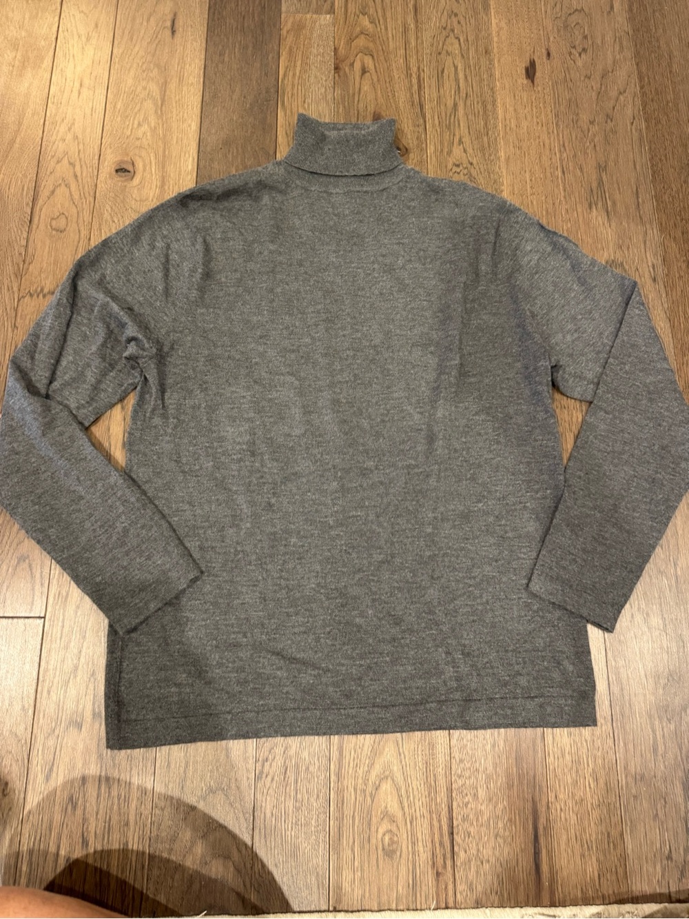 Neiman Marcus Men's Heather Gray 100% Cashmere Turtleneck Sweater